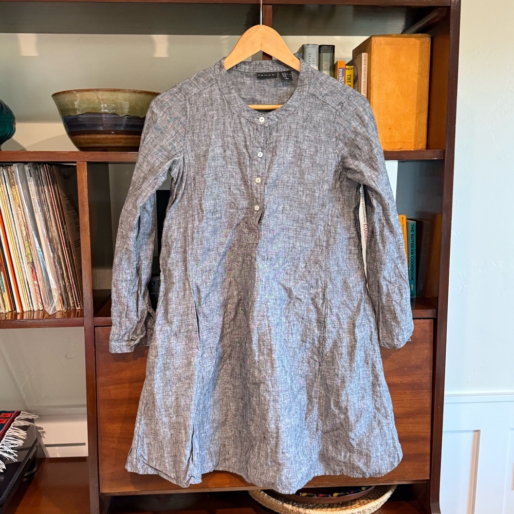 Tahari 100% Linen Mini Swing Dress in blue Chambray